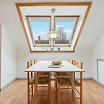 Appartement 2 Bedroom Awesome In *