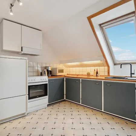 Апартаменты 2 Bedroom Awesome In *