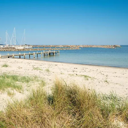 2 Bedroom Awesome In * Ronne