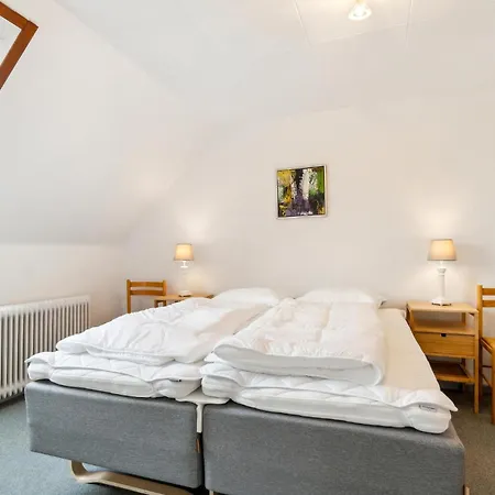 2 Bedroom Awesome In Apartment Rønne