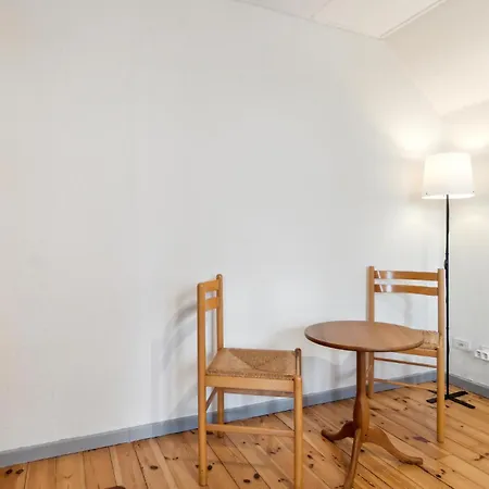 2 Bedroom Awesome In アパート