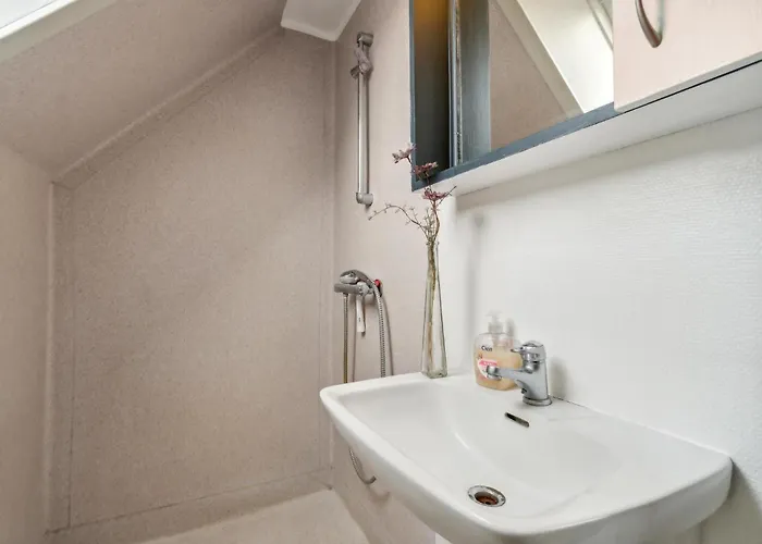2 Bedroom Awesome In * Рённе